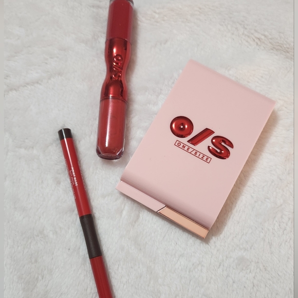 O/S makeup bundle - Picture 2 of 5